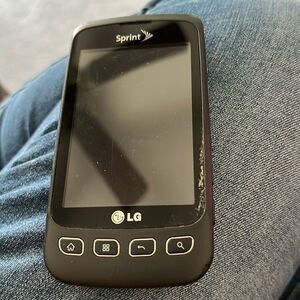 Sprint LG cell phone with 3.2 camera great for a prop on tested black